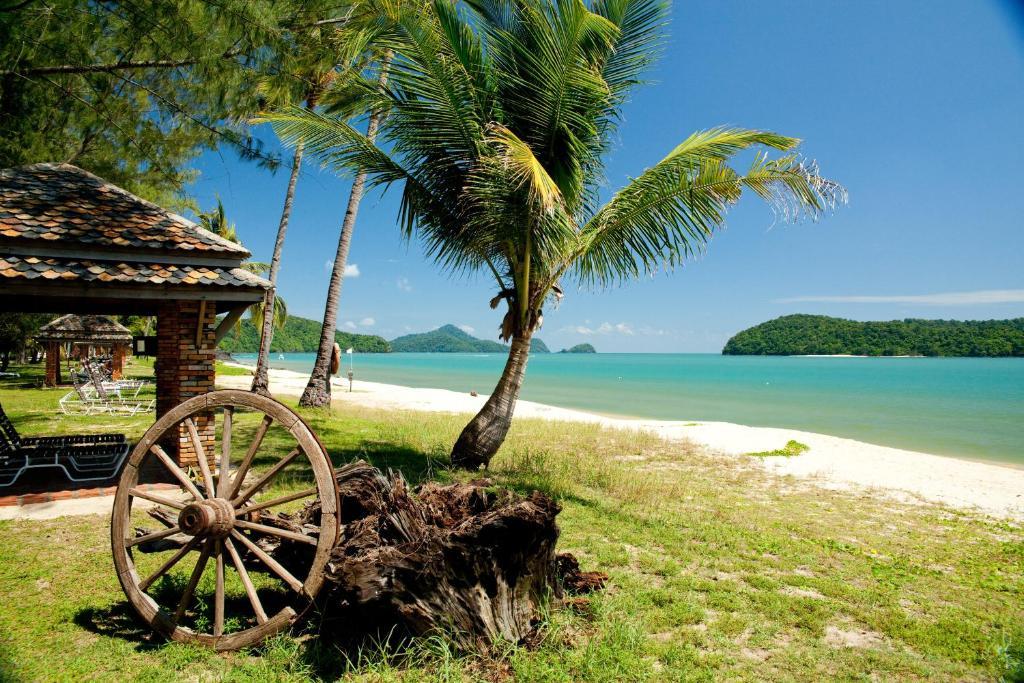 Frangipani Langkawi Resort Pantai Cenang  Εξωτερικό φωτογραφία