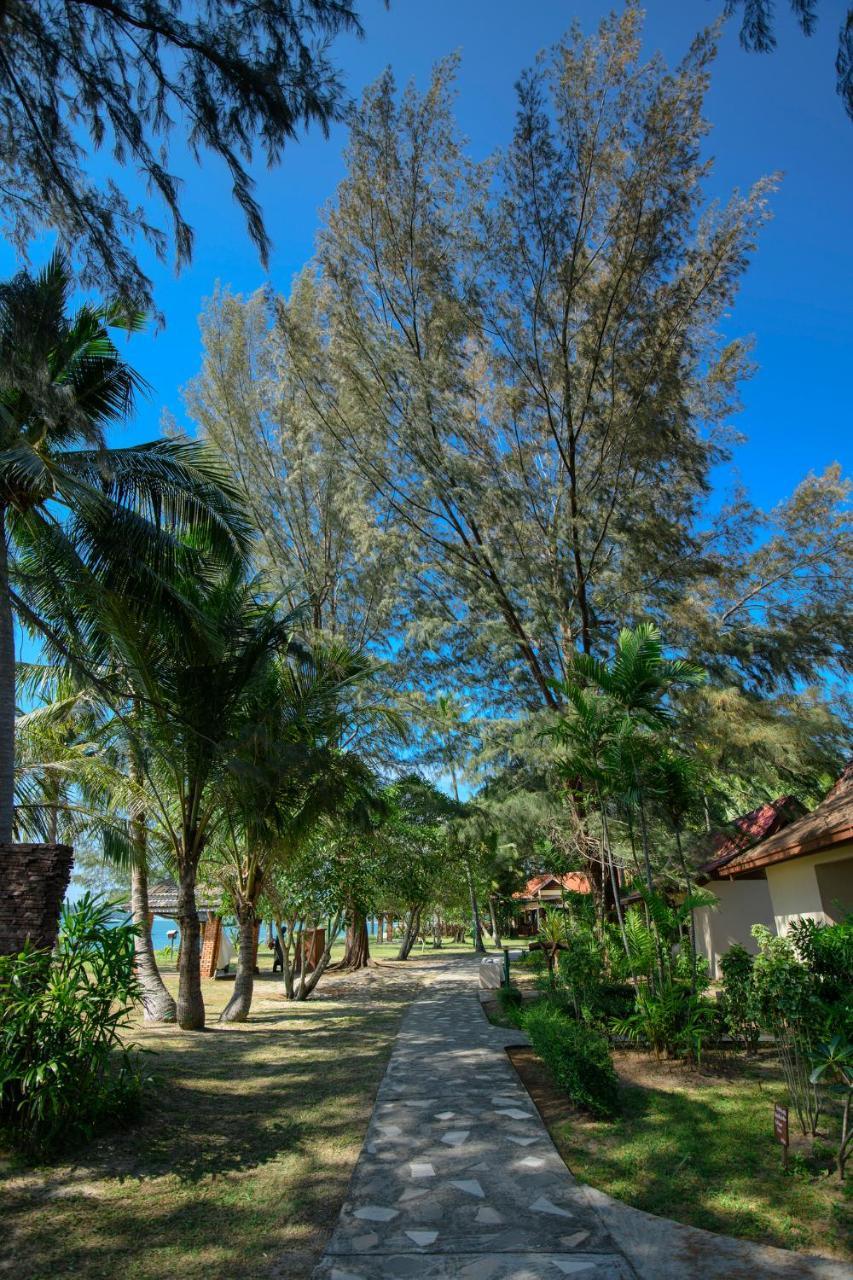Frangipani Langkawi Resort Pantai Cenang  Εξωτερικό φωτογραφία