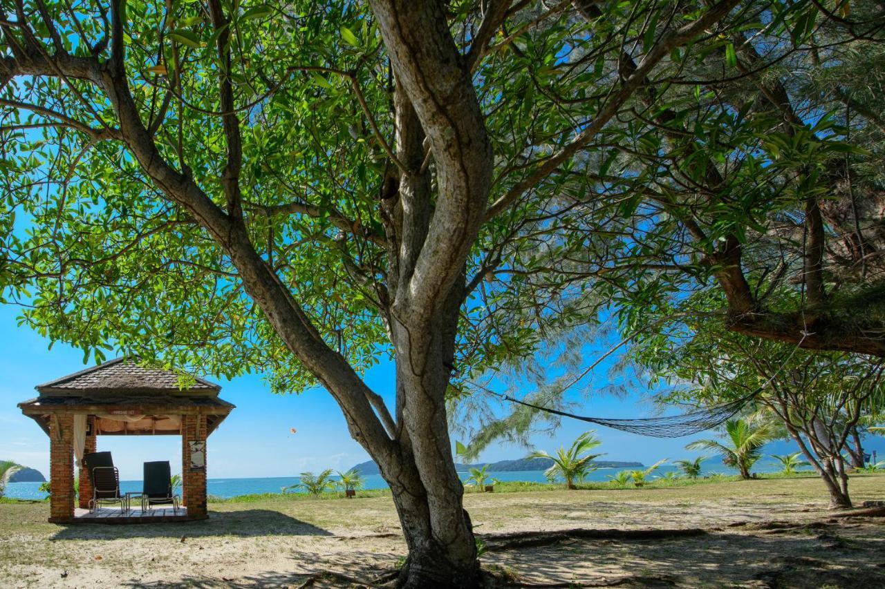 Frangipani Langkawi Resort Pantai Cenang  Εξωτερικό φωτογραφία