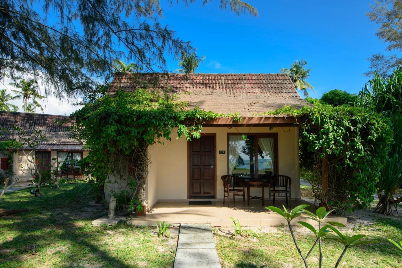 Frangipani Langkawi Resort Pantai Cenang  Εξωτερικό φωτογραφία